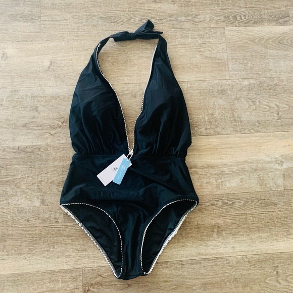 Cupshe Other - Cupshe black, white scalloped edges. Tags on